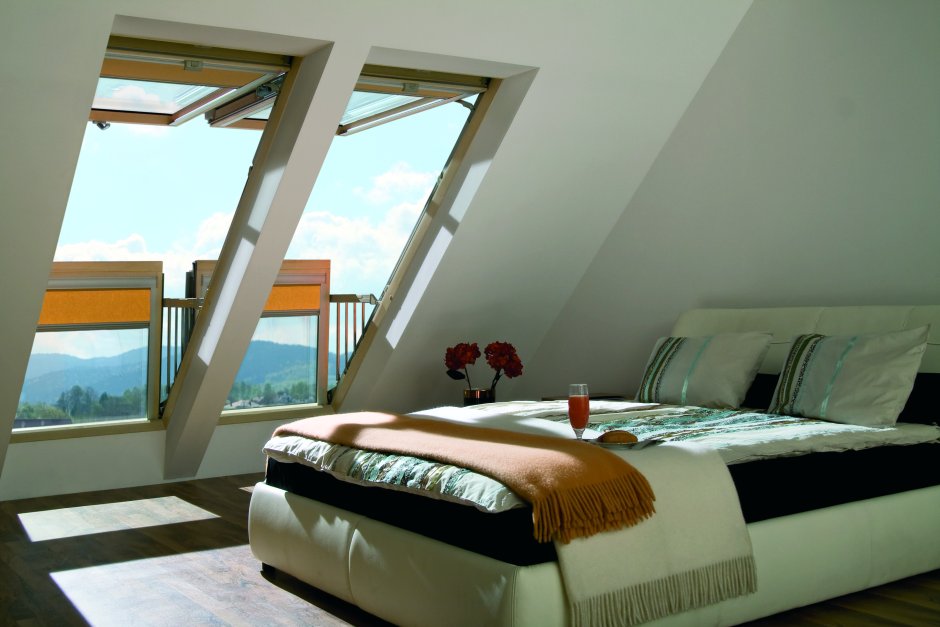 Мансардное окно балкон Fakro