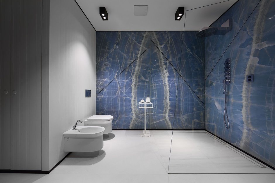 Голубой мрамор в интерьере