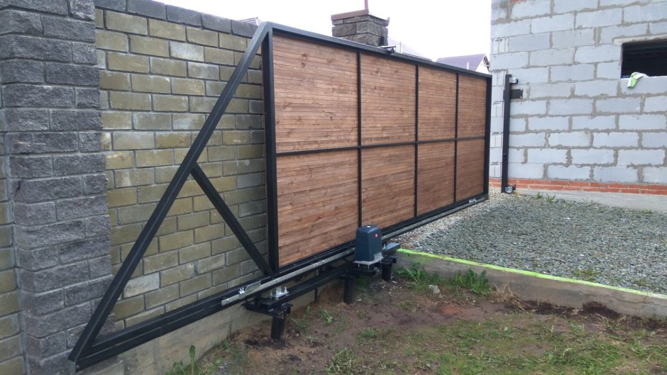 Откатные ворота 4500x2250 мм.