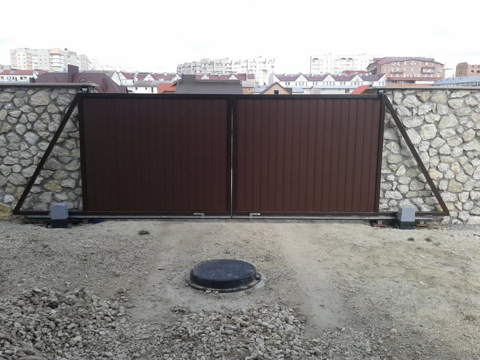 Откатные ворота с просветом снизу