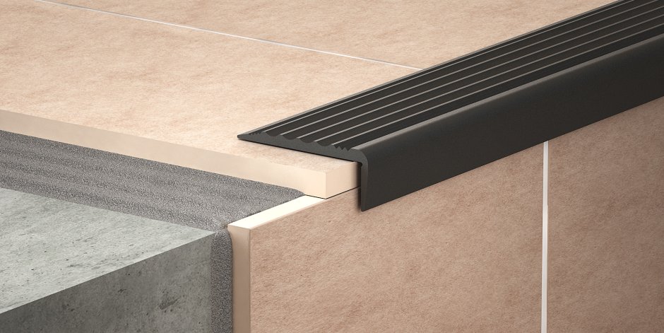 Pa1- противоскользящая накладка на ступени, алюминий, l=2м