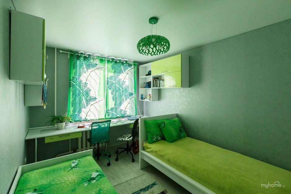 Яркий балкон