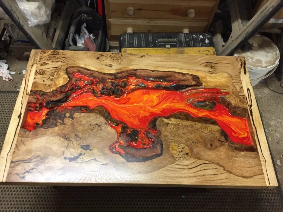 Лава из смолы