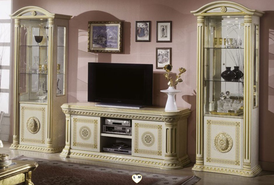 Мебель ветрина версачи