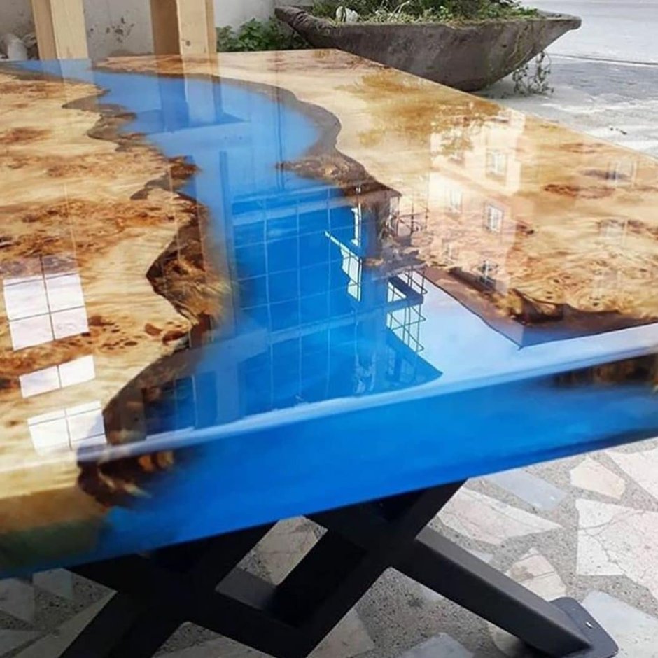 Мраморный стол