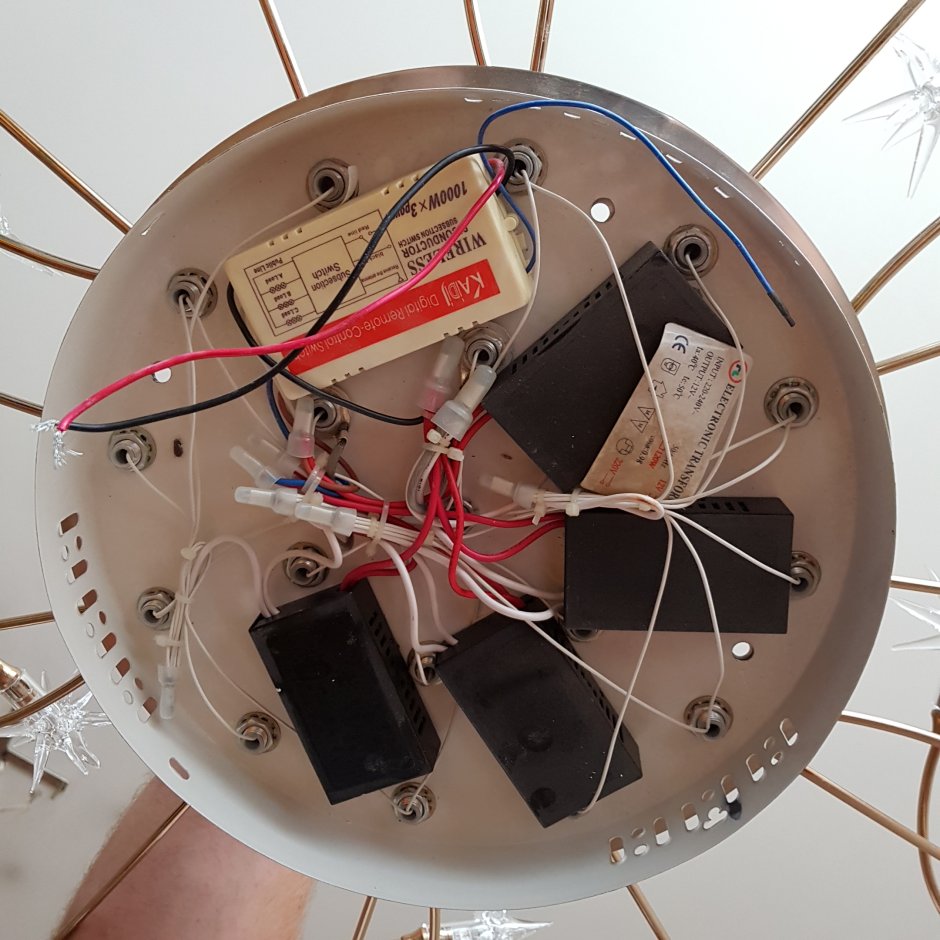 Сборка светодиодных люстр с пультом управления