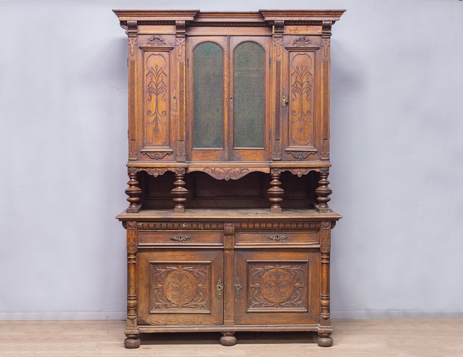 Шкаф деревянный