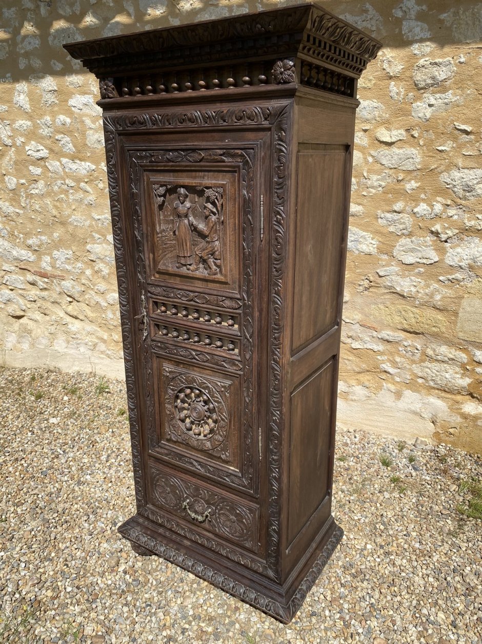 Старинная мебель