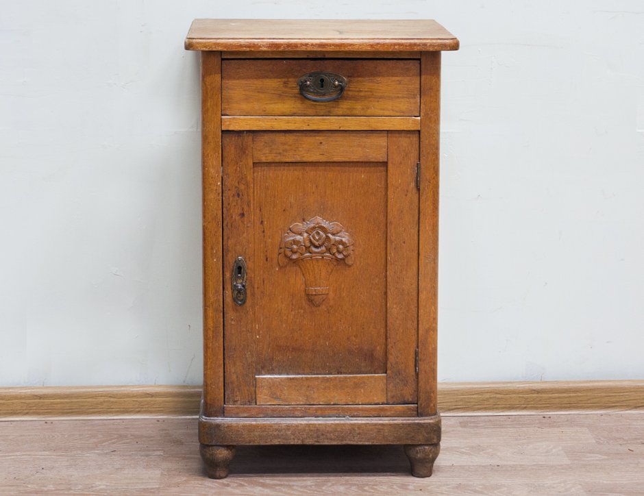 Книжный шкаф 19 века