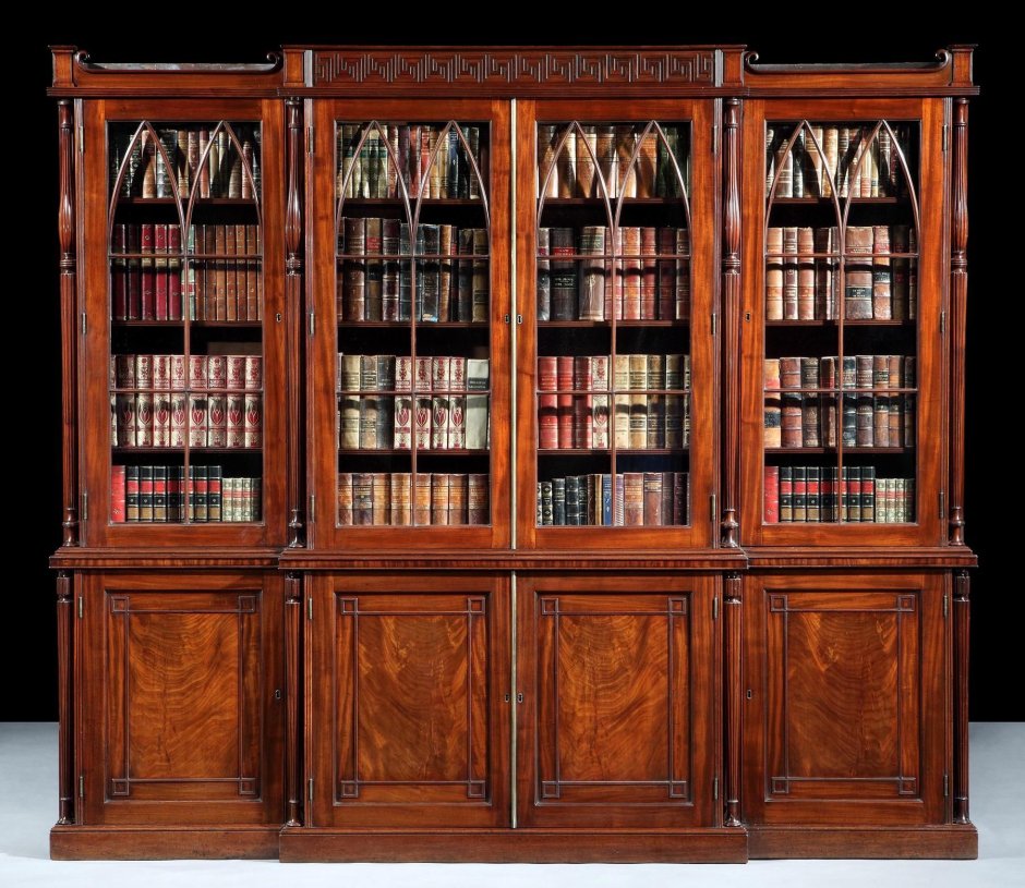 Старый шкаф