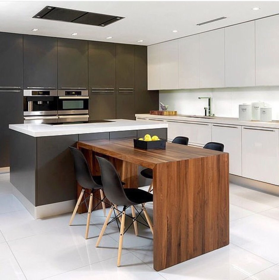 Кухонный остров со столом