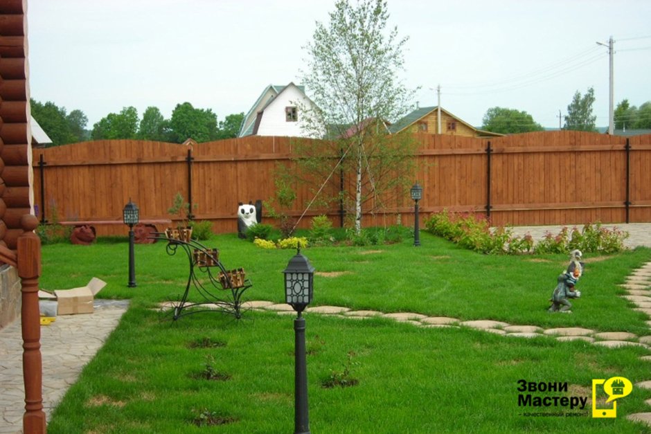 Столб на садовом участке