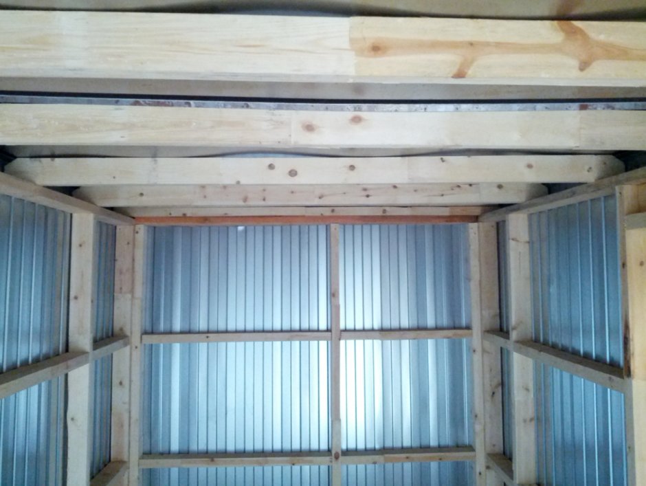 Планировка в бытовке 6х2.3