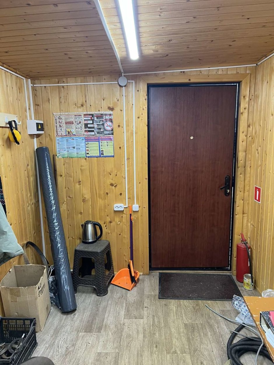 Лаги пола в бытовке