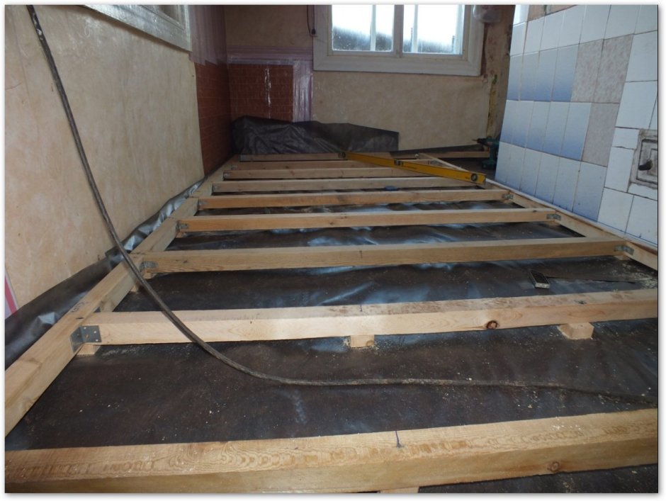 Пол на лагах на даче