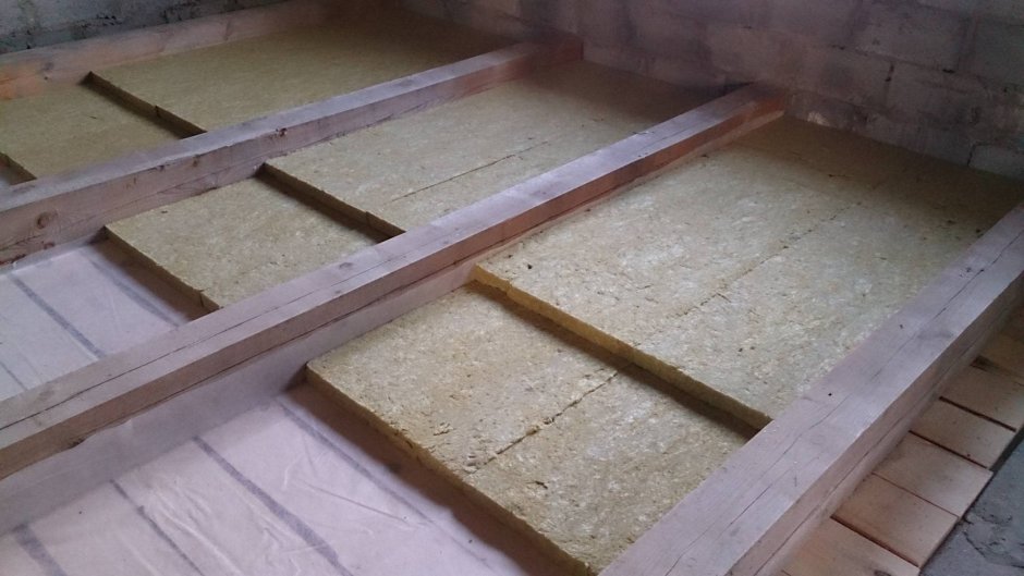 Настил пола в бытовке