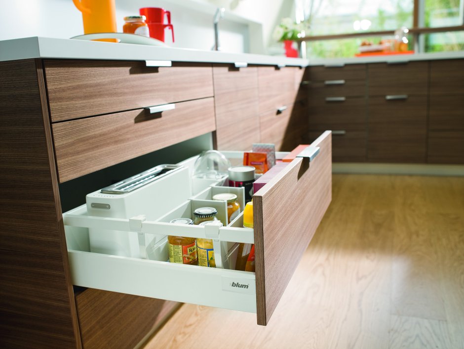 Кухонный гарнитур выдвижные шкафы