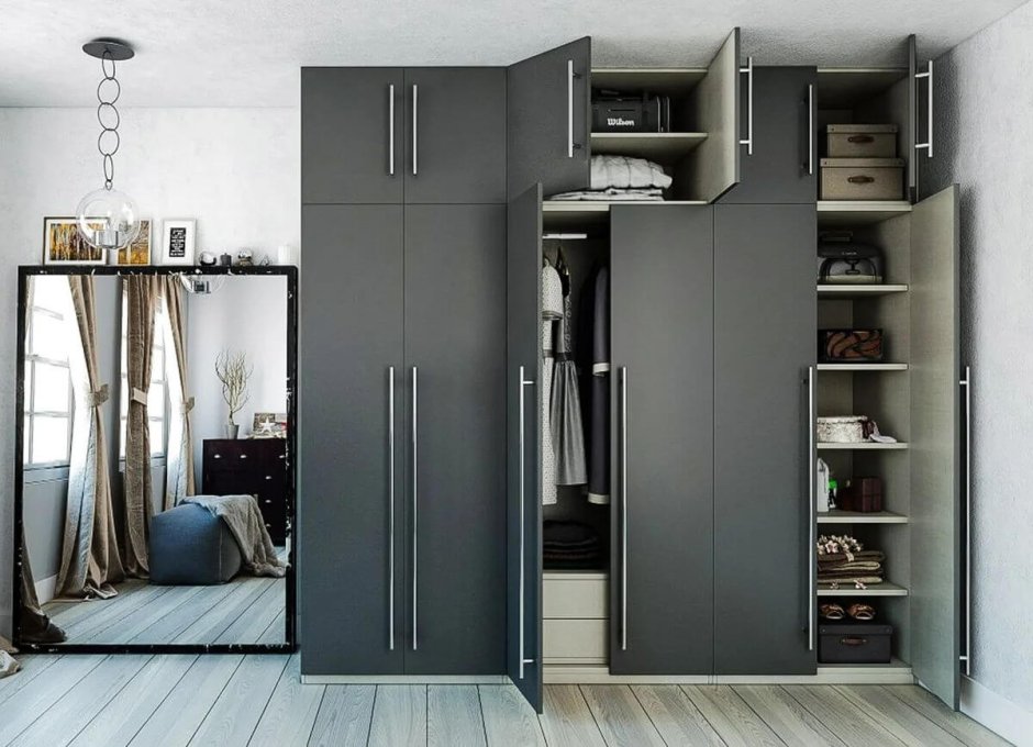 Шкаф в прихожую с распашными дверями