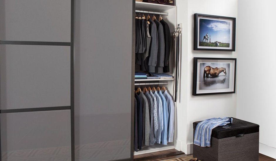 Шкаф в серую комнату