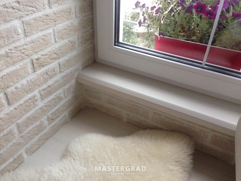 Подоконник из декоративного кирпича