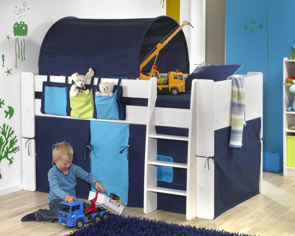 Шторки для кровати чердака