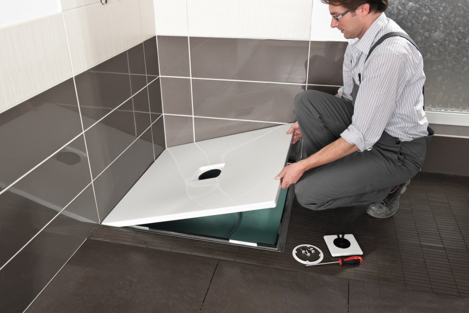 Душевой поддон из мозаики с бортиком