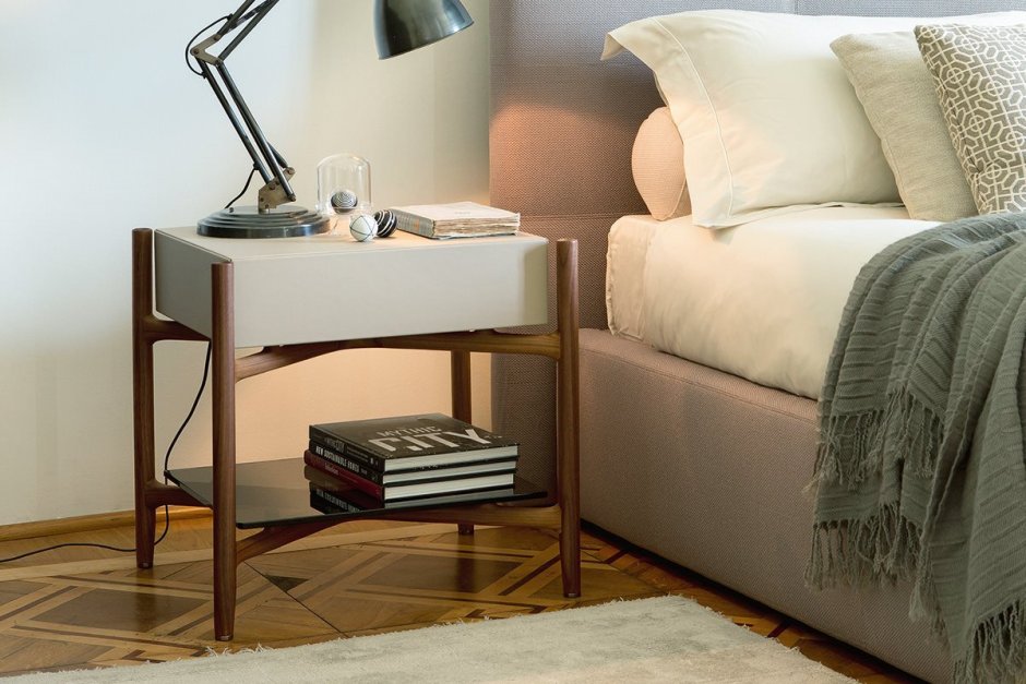 Столик прикроватный CA 562