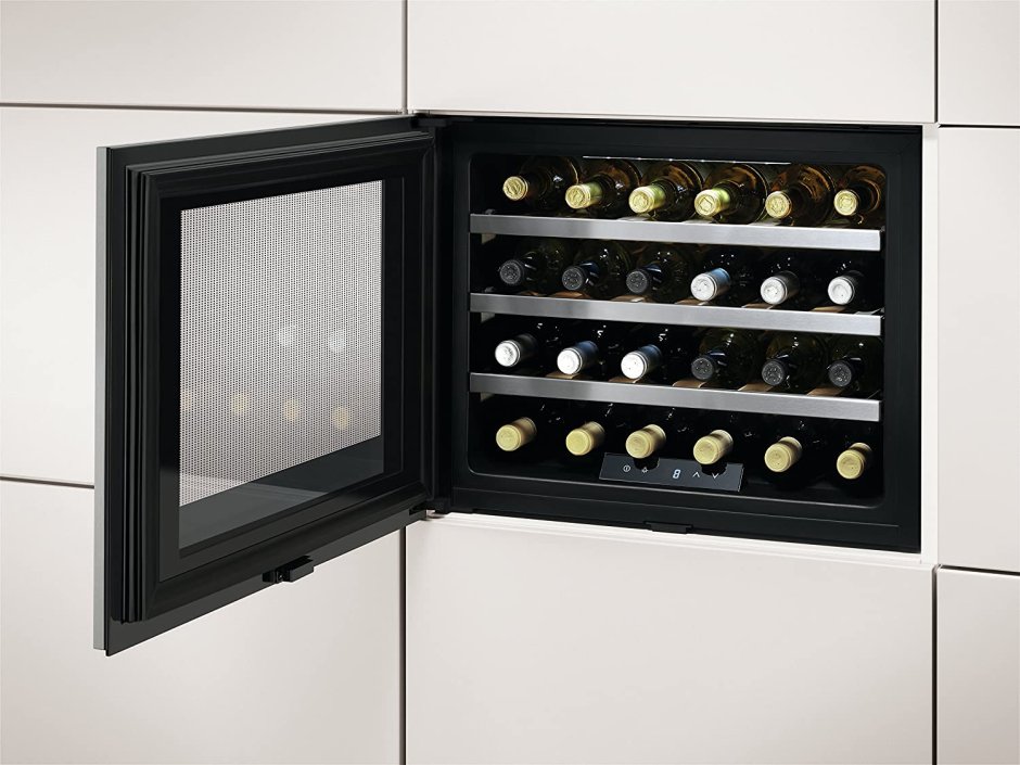 Винный шкаф AEG swb61501dg