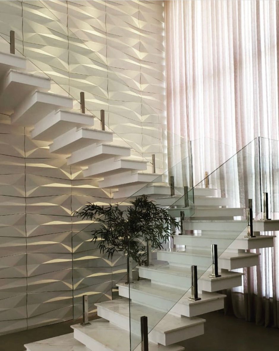 Лестница в интерьере деревянного дома