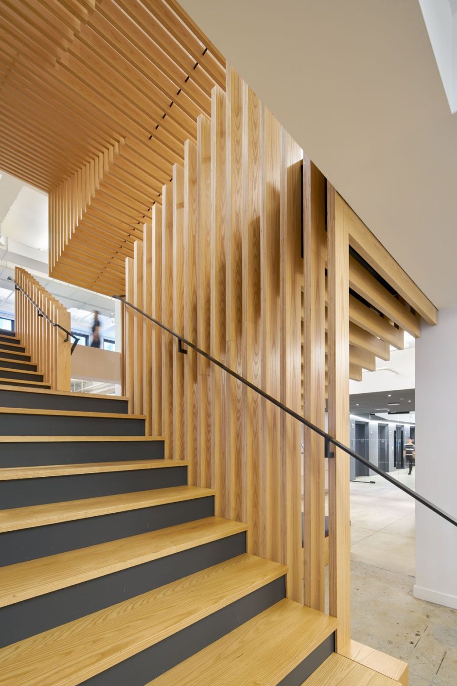 Перегородка под лестницей