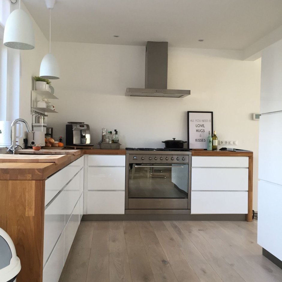 Кухня без верхних ящиков