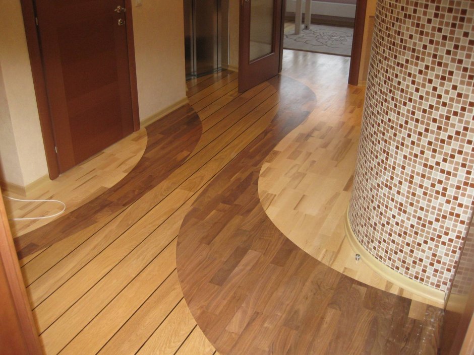 Плитка и ламинат на кухне