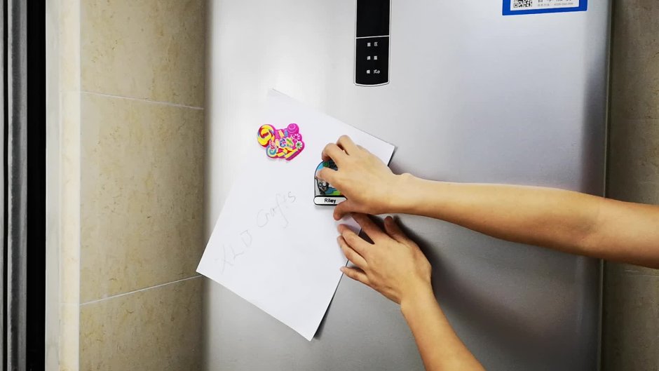 Декор холодильника самоклеющейся пленкой