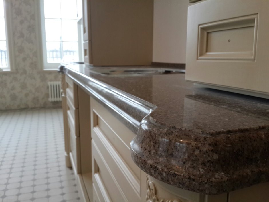 Бортик 4 см из кварцевого агломерата