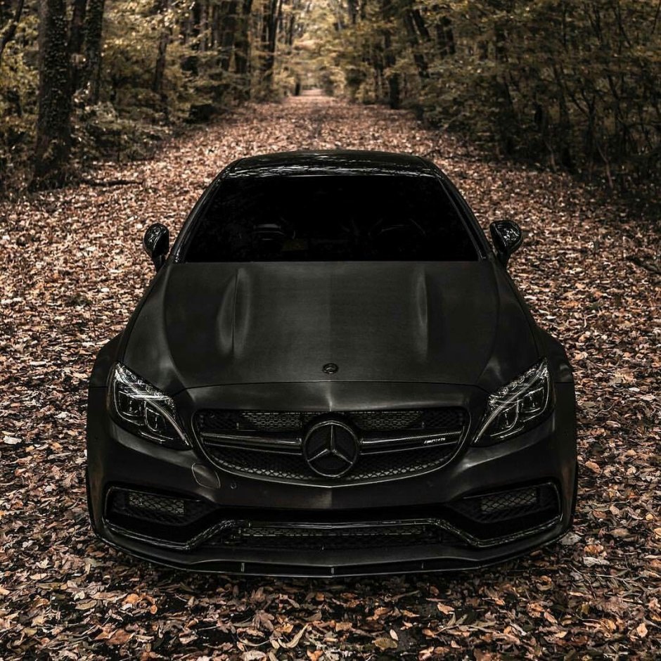 Мерседес АМГ 63 черный 4к