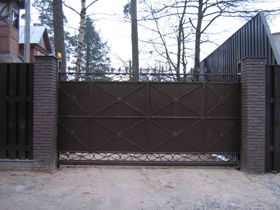 Откатные ворота из металла