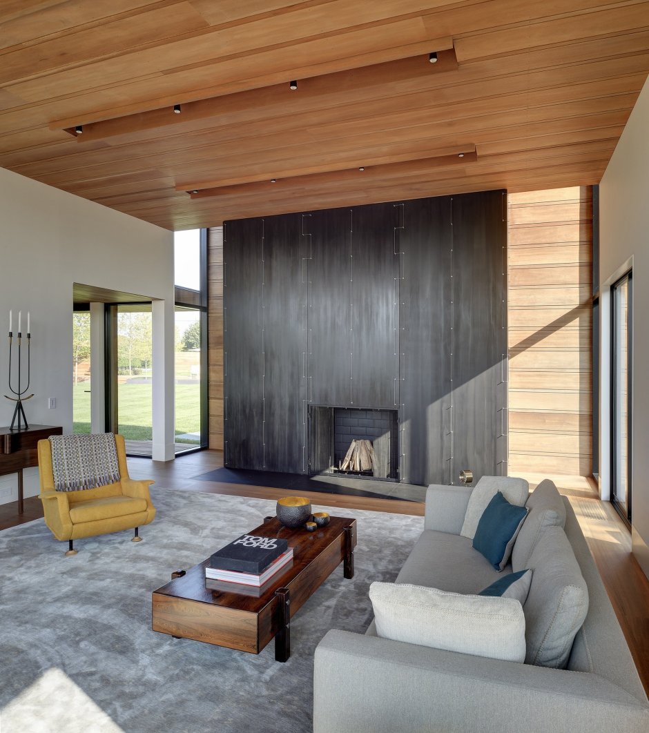 Современный деревянный интерьер