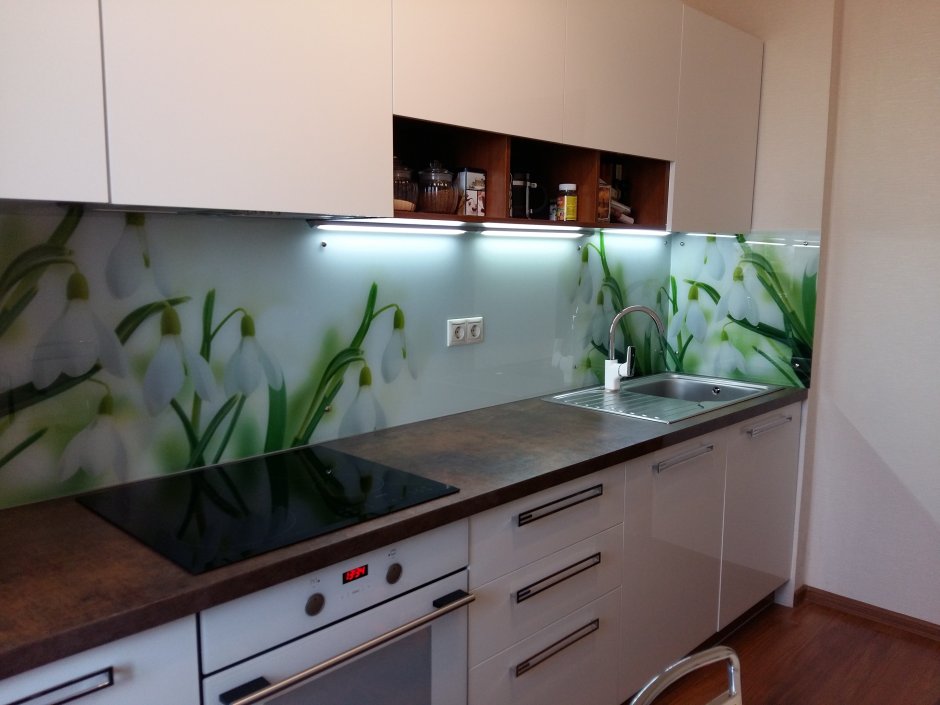 Фартук из каленого стекла для кухни