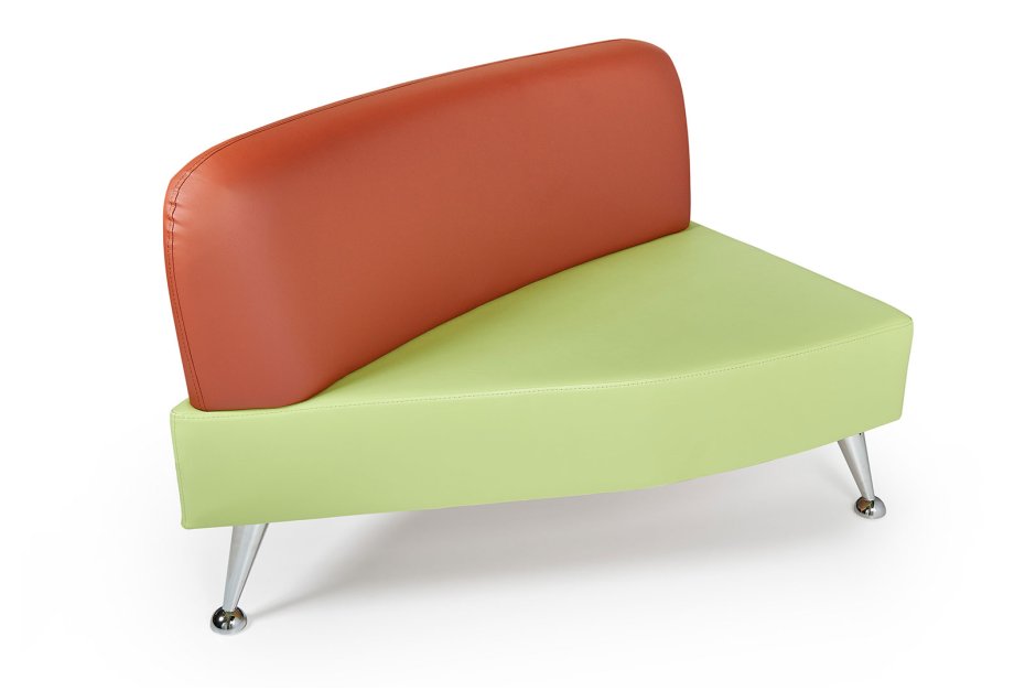 Интерьер гостиной с угловым диваном