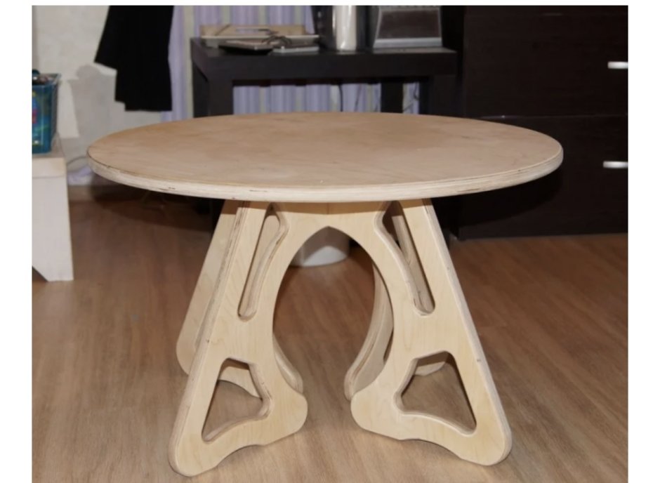 Стол из фанеры