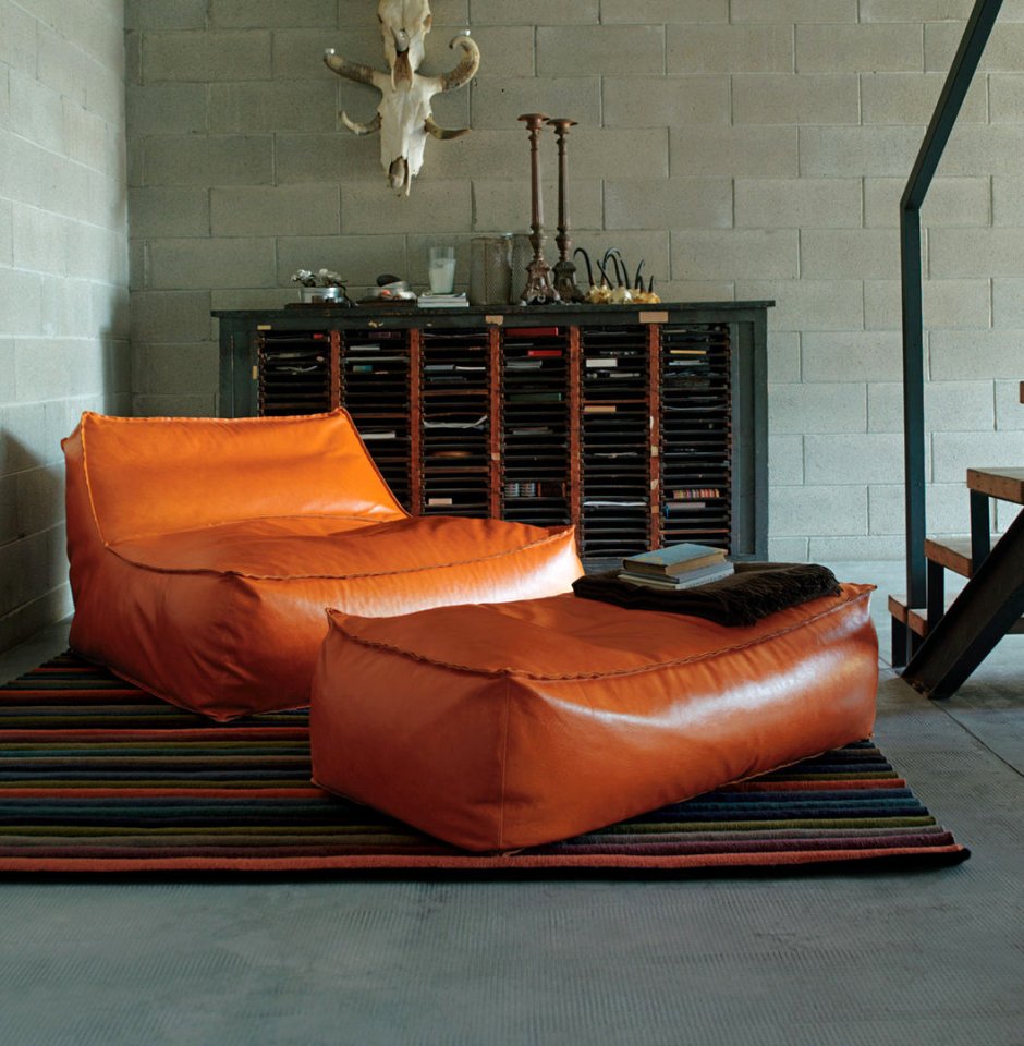 Диван из кубиков