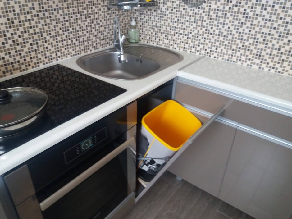 Кухонный гарнитур трапеция