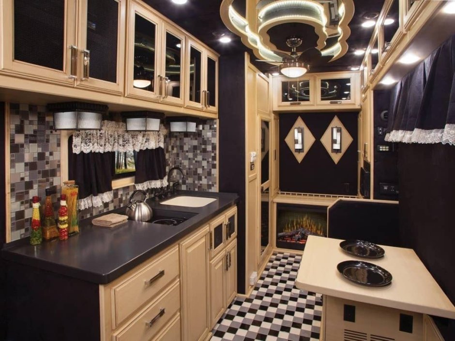 Квартира дальнобойщика кабина