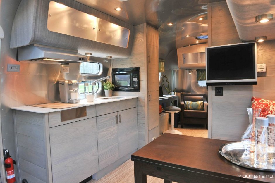 Автодом Airstream планировка