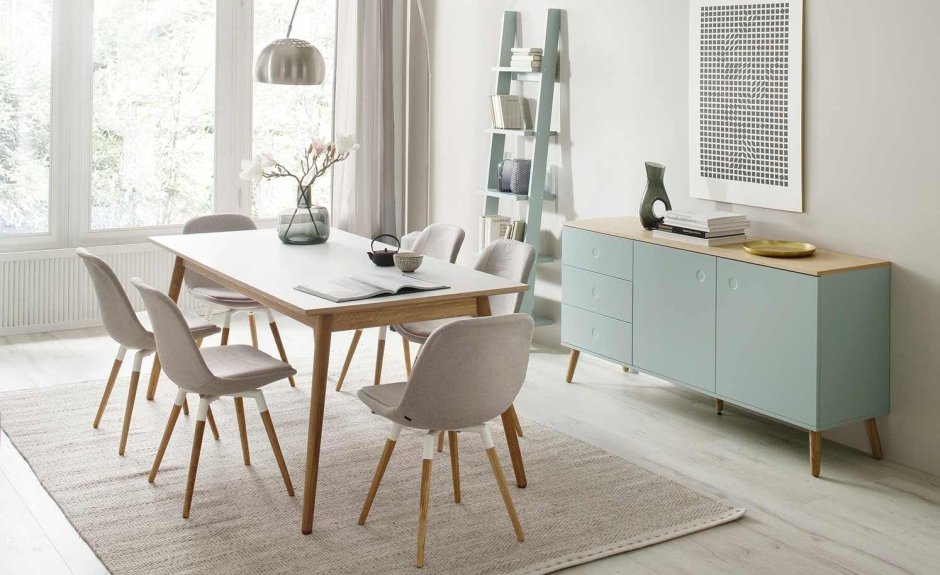 Кухонный стол в скандинавском стиле