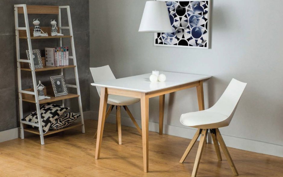 Стол в скандинавском стиле