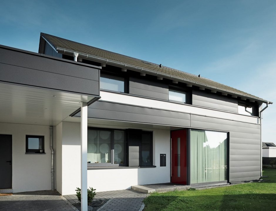 Отделка фасадов плоским металлом