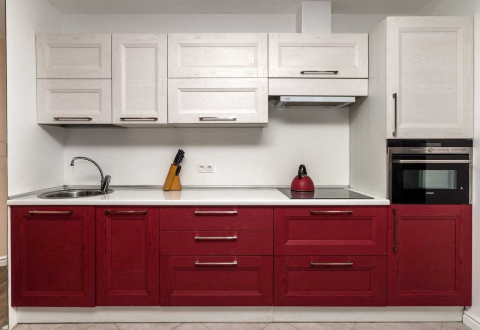 Кухня бордовая с белым
