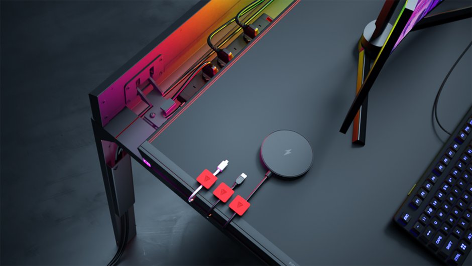 Провода на столе