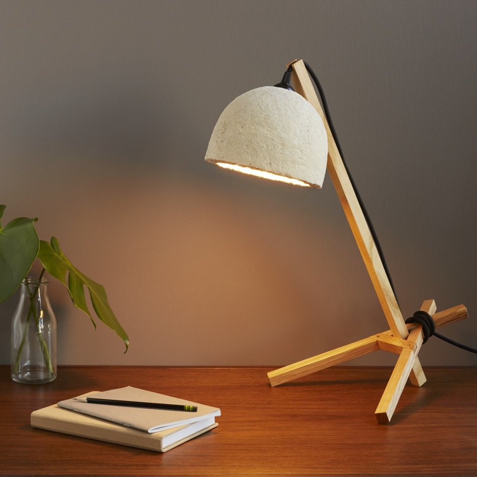 Дизайнерские деревянные настольные лампы